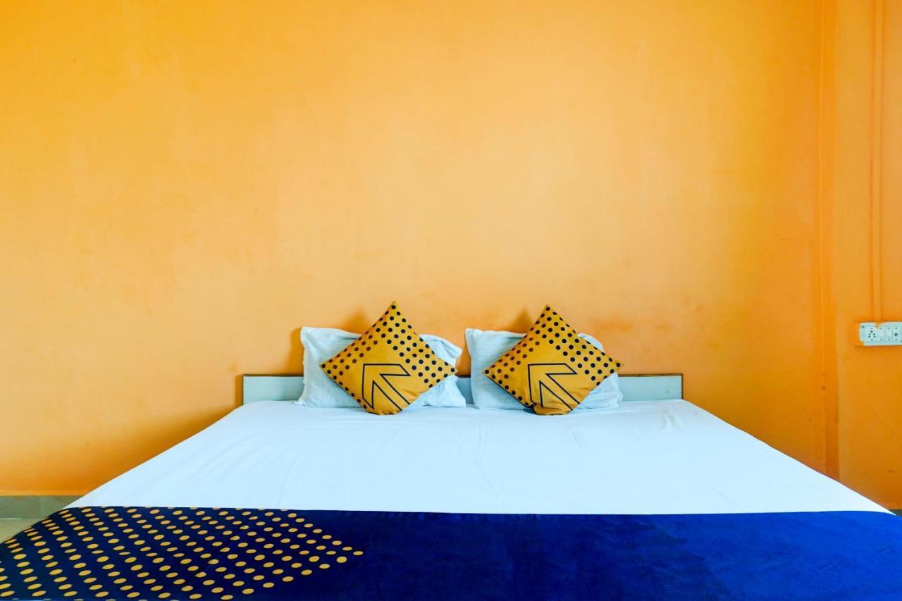 Spot On 82626 Hotel Shivtara Morgaon 외부 사진