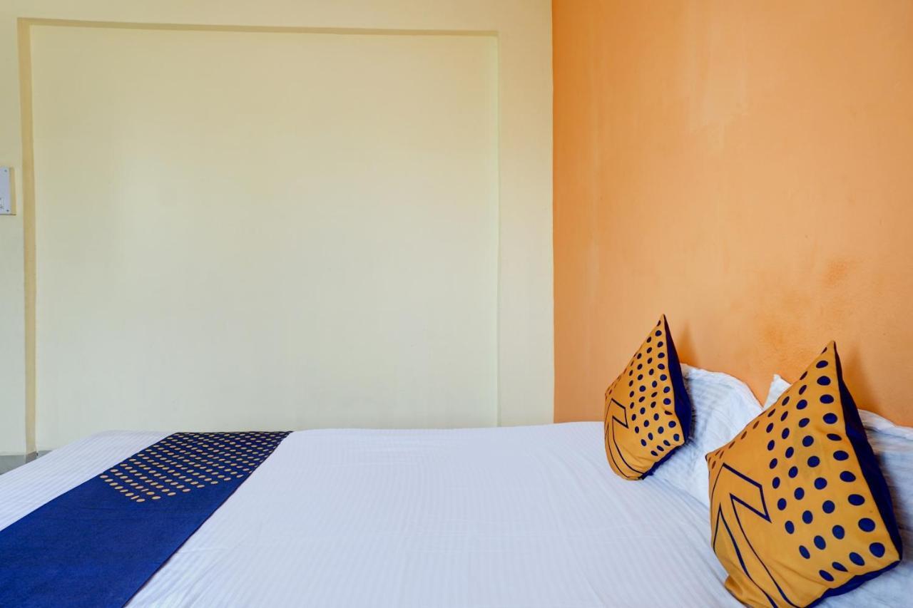 Spot On 82626 Hotel Shivtara Morgaon 외부 사진